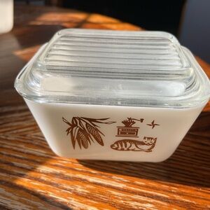 Pyrex Vintage Early American Refrigerator Dish - Small